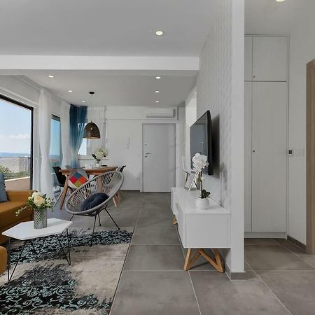 Charming Apartment Tissa With Sea View Makarska Exterior foto