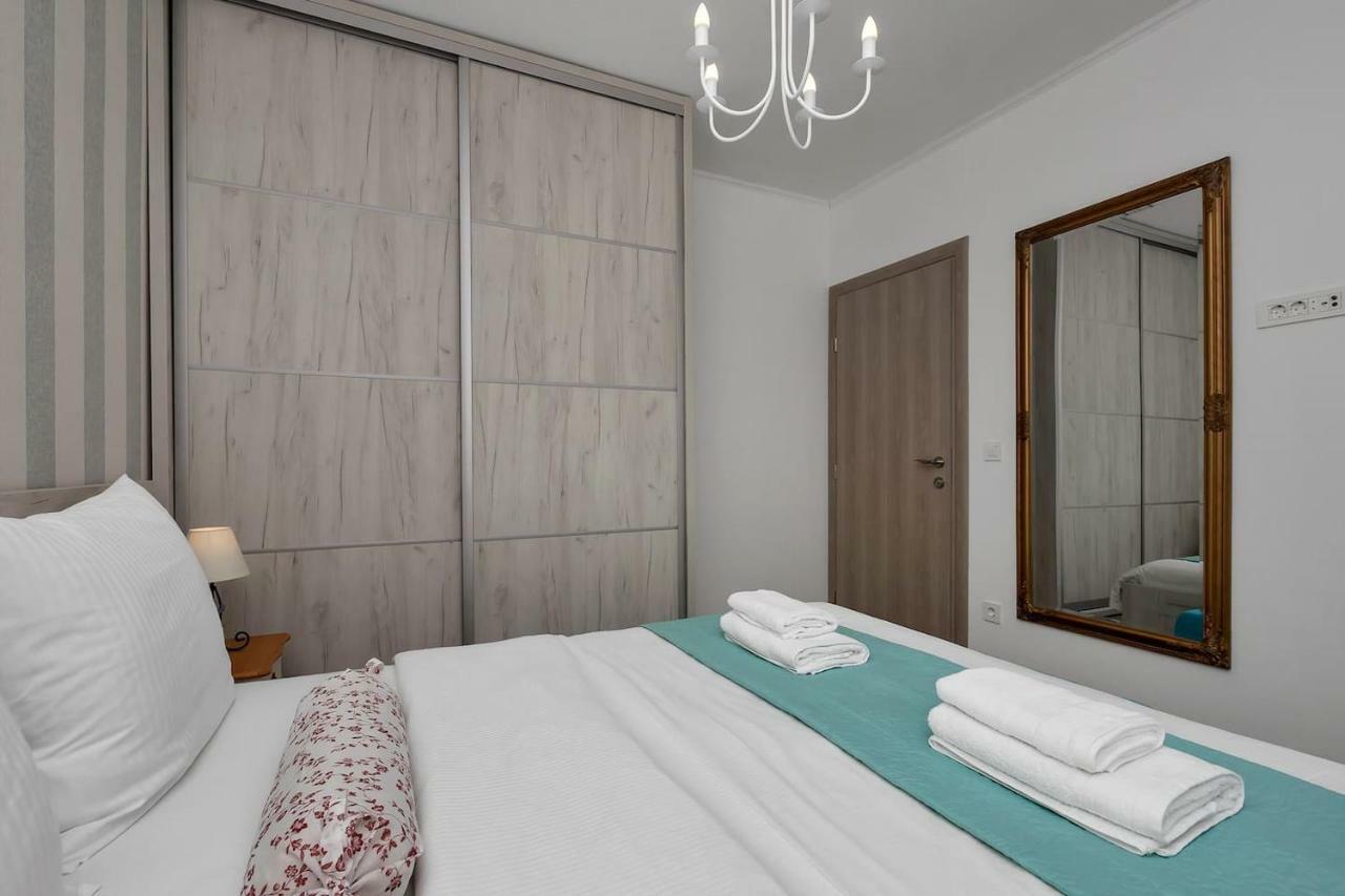 Charming Apartment Tissa With Sea View Makarska Exterior foto
